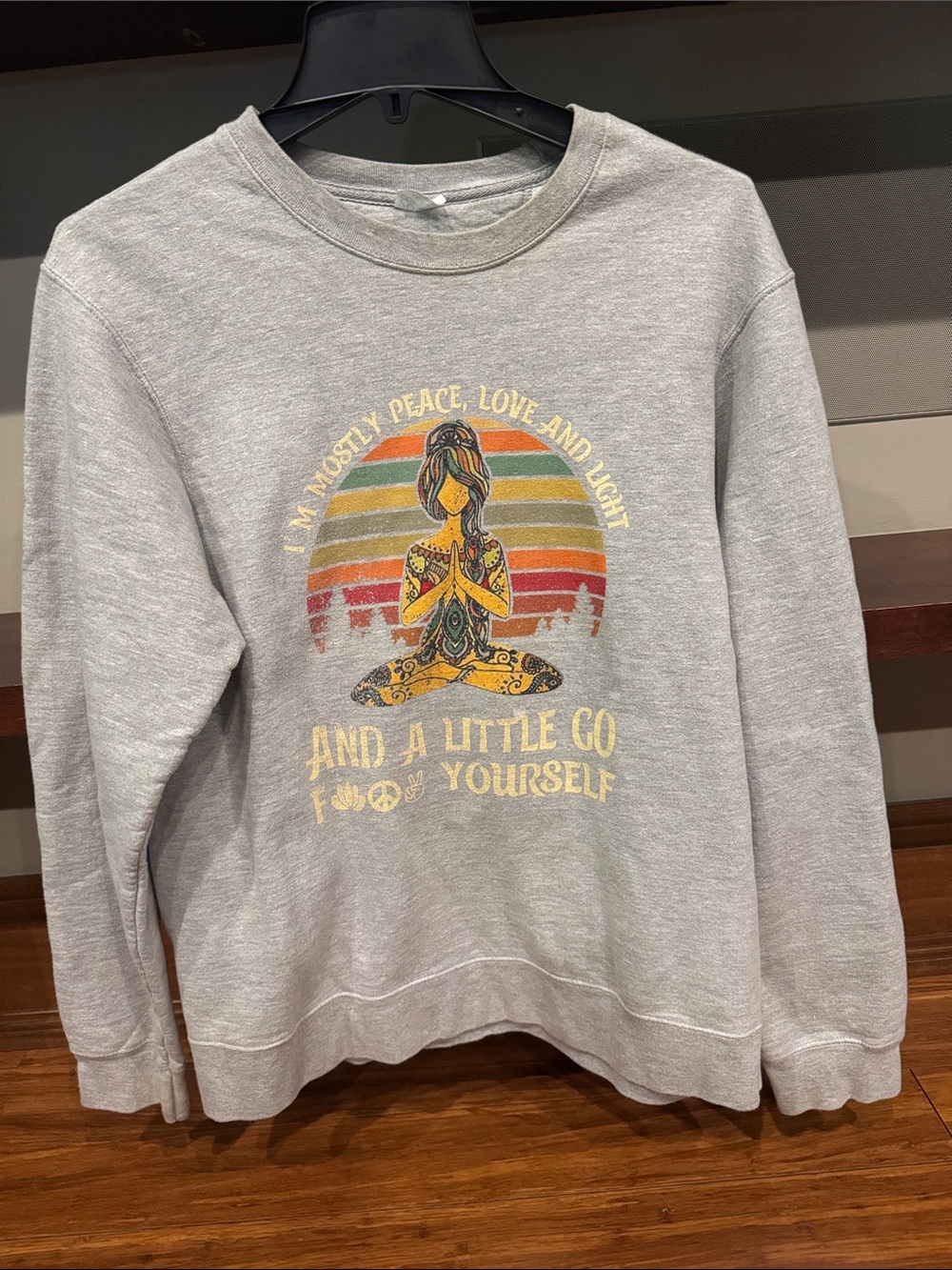 Gray Graphic Yoga Pullover Sweatshirt - Retro Sunset Design